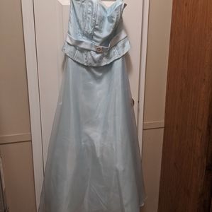 Blondie Nites prom dress